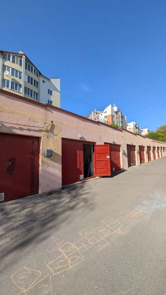 Продаж гаражу по вул.Коновальця