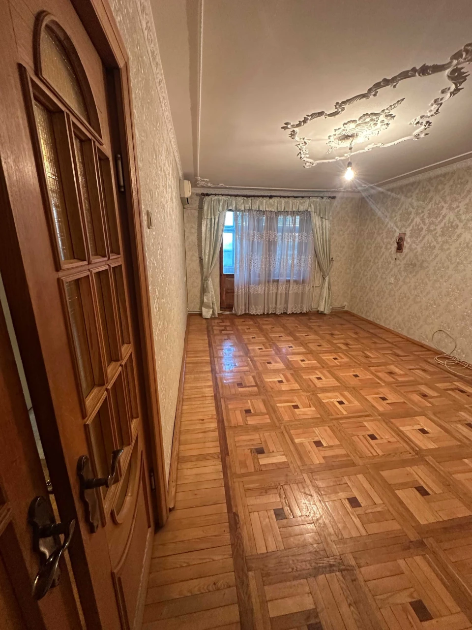 Тникімнатна Квартира в Центрі міста