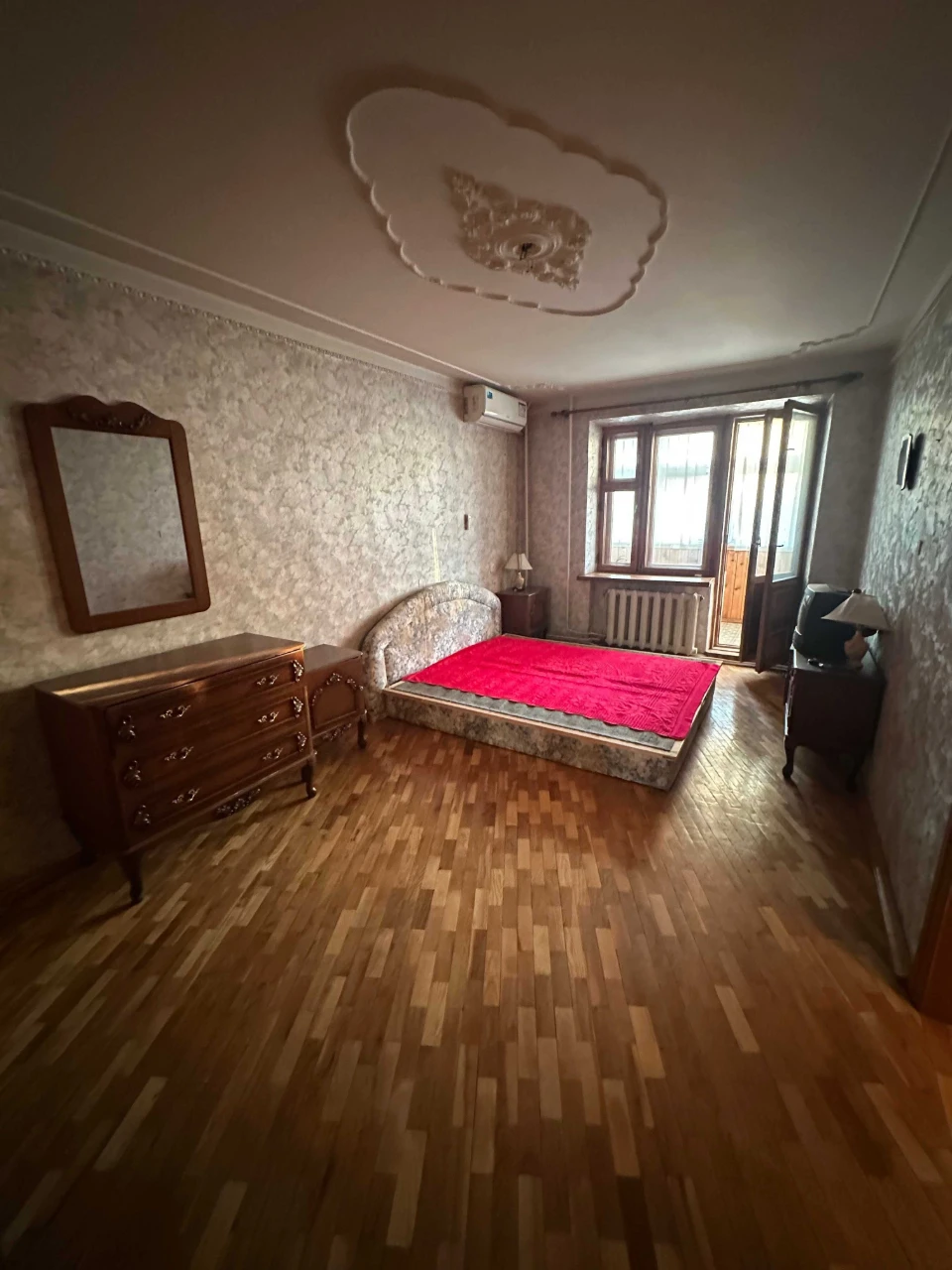 Тникімнатна Квартира в Центрі міста
