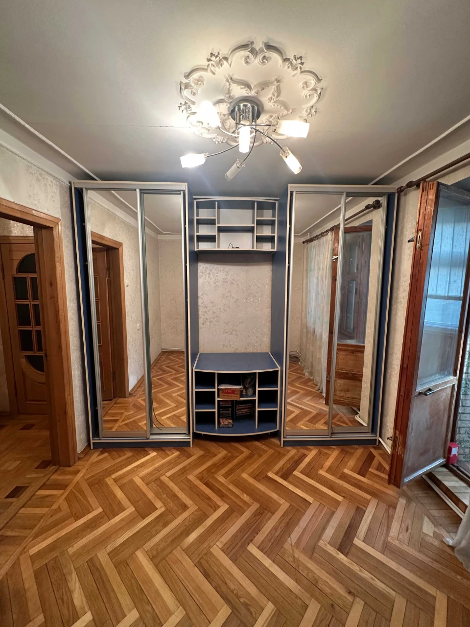 Тникімнатна Квартира в Центрі міста