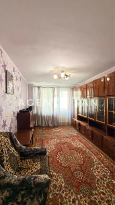 Продам  3к квартиру вул. СКД