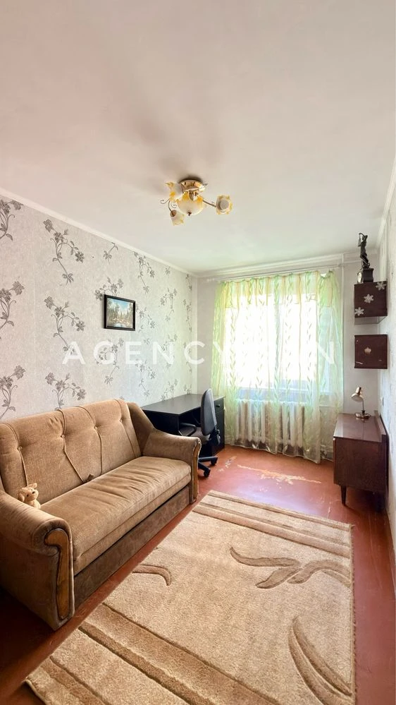Продам  3к квартиру вул. СКД