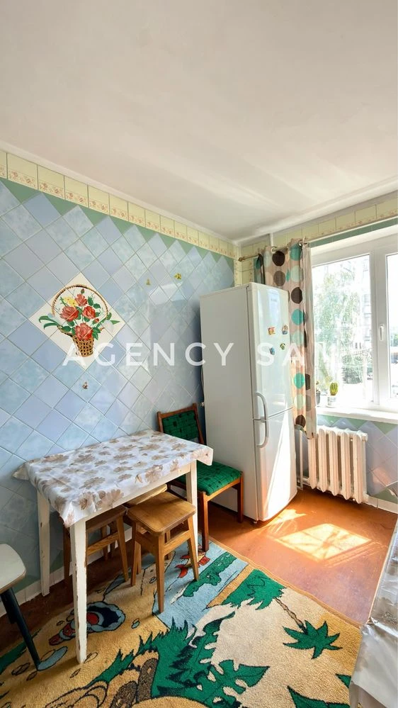 Продам  3к квартиру вул. СКД