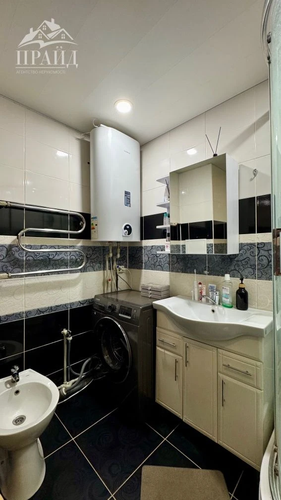 Продам 3кмн квартиру на вул. В.Терещенка (Ремісничій)