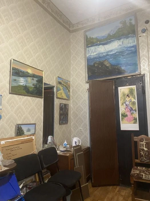 Продам кімнатну Центр Університет вул Алчевських