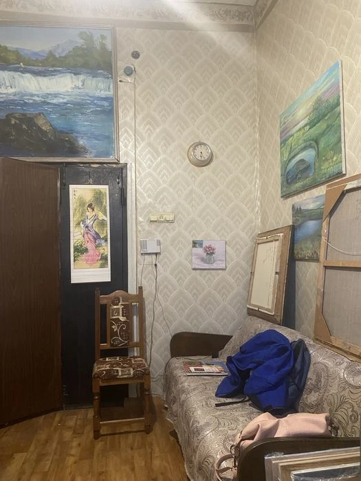 Продам кімнатну Центр Університет вул Алчевських