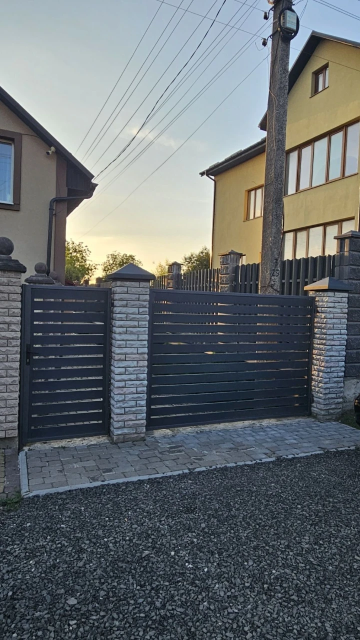 Продам будинок у Луцьку
