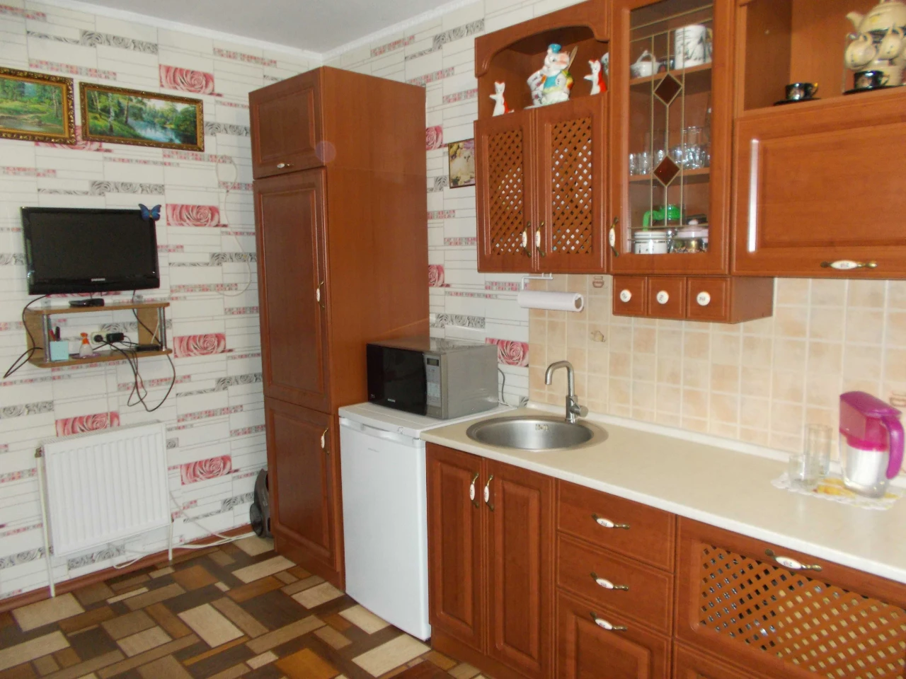 Продам будинок 70 м2 + 6,5 сот приват зем ділянка + 2 гаражі