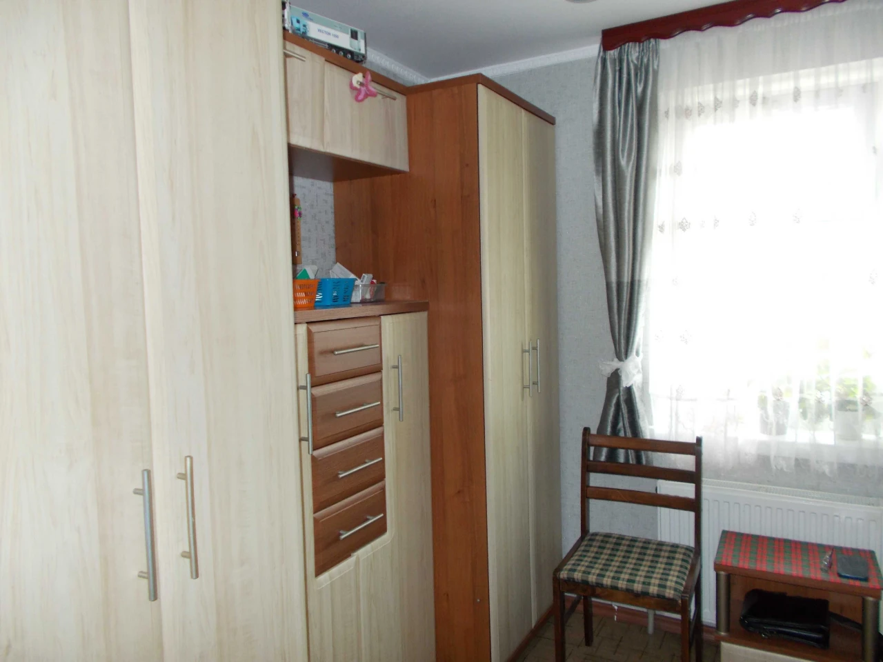 Продам будинок 70 м2 + 6,5 сот приват зем ділянка + 2 гаражі
