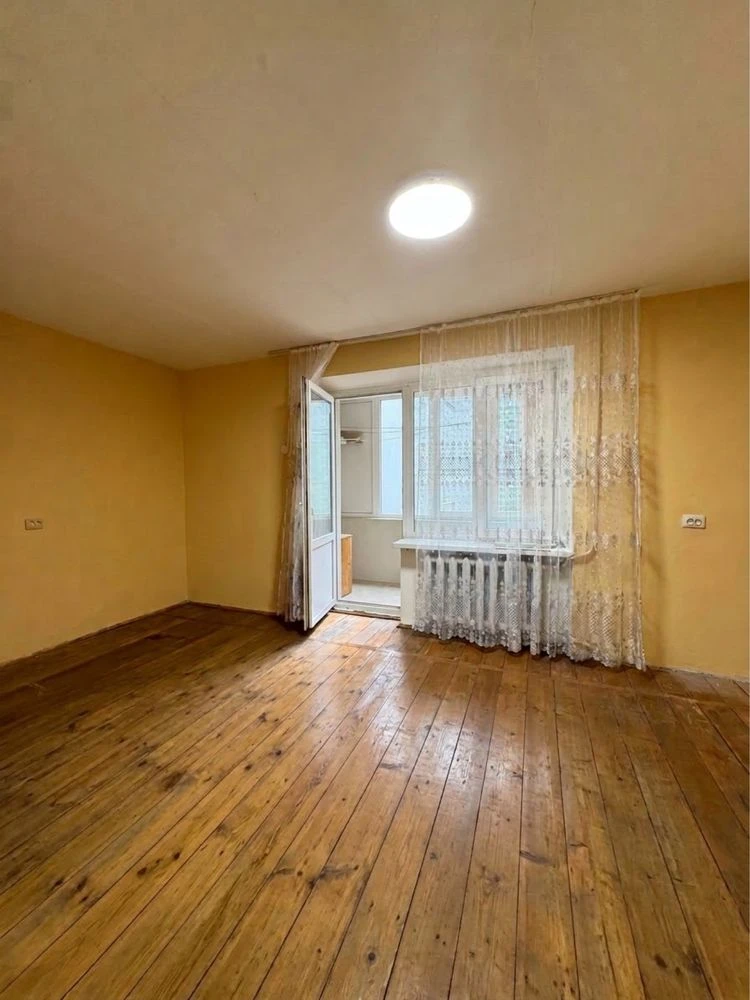Продаж 2-кім квартири хороший район!