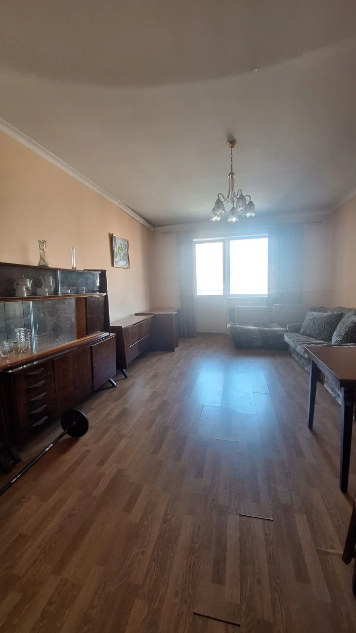 Продаж Трьох кім.квартири на проспекті Незалежності.