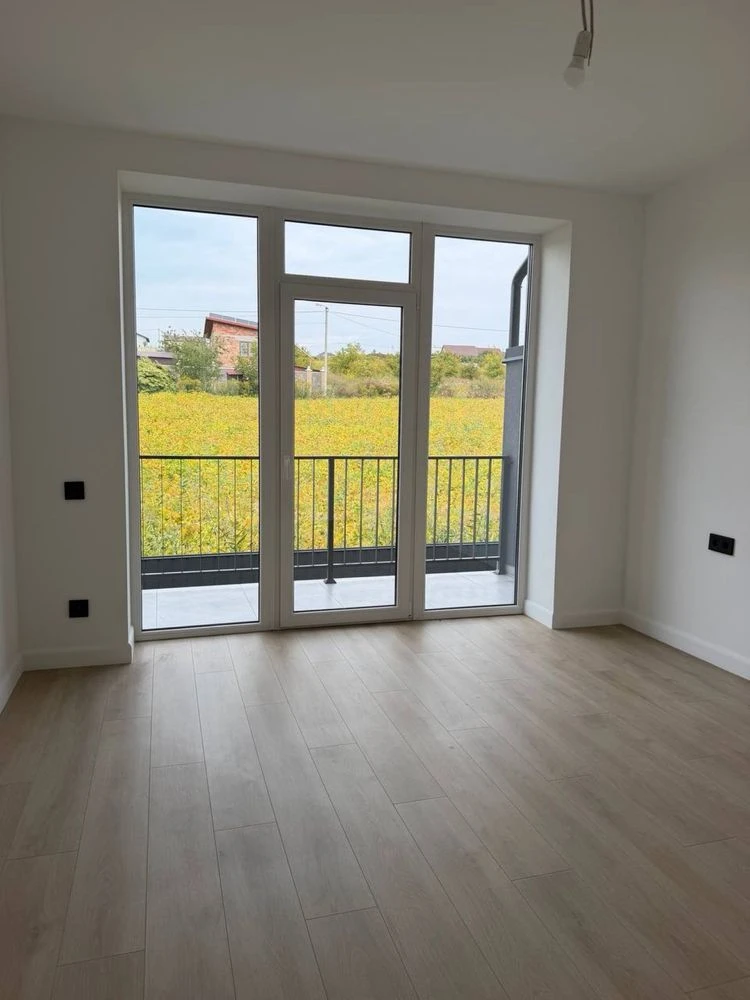 Продаж! Таунхаус з свіжим РЕМОНТОМ