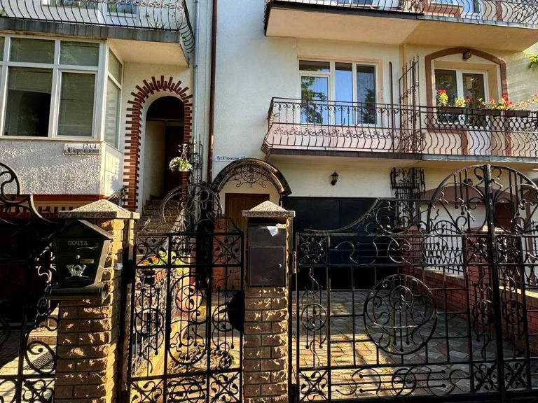 Будинок. Чернівці, Марка Черемшини вул.