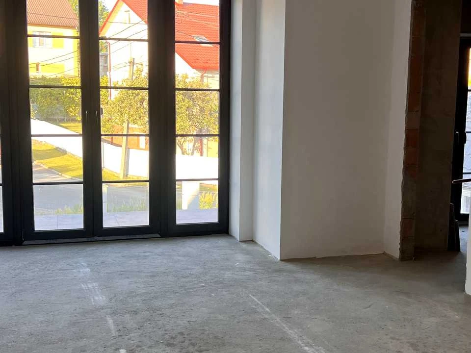 Будинок. Чернівці, Затишна вул.