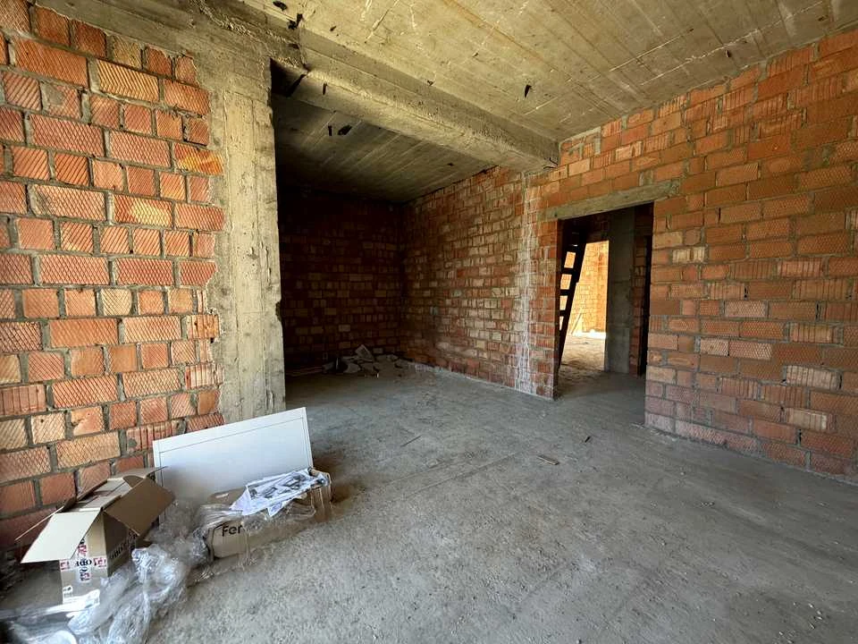 Будинок. Чернівці, Романця
