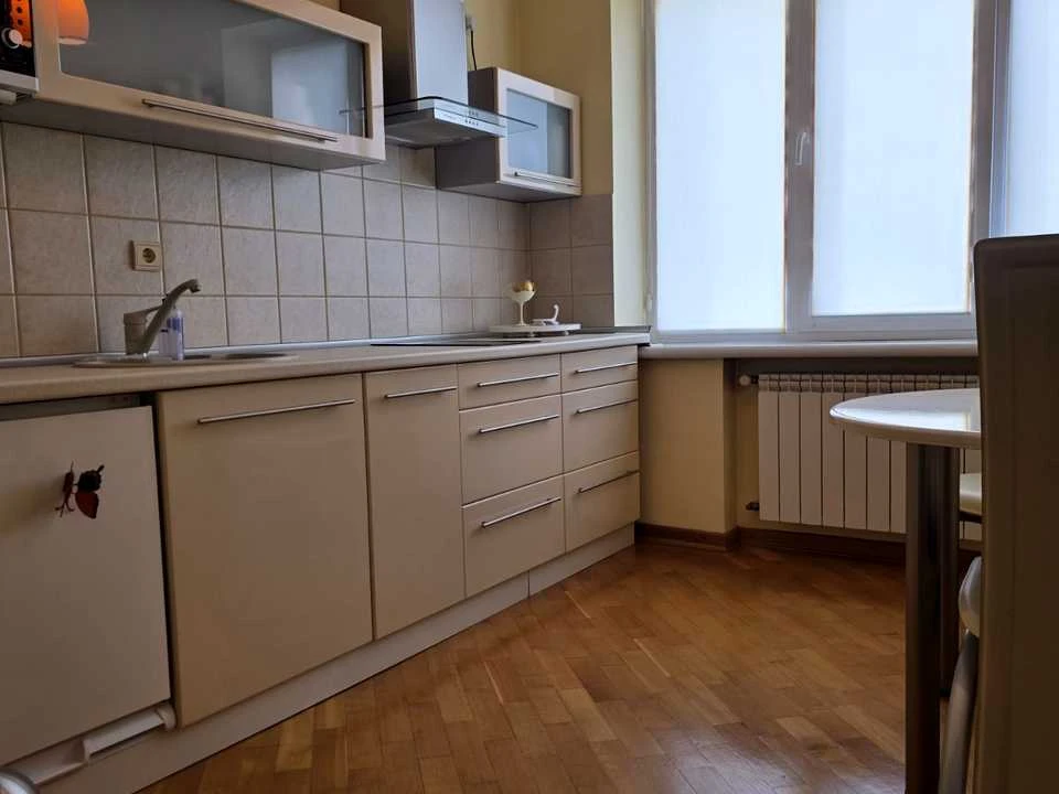 Будинок. Чернівці, Патона Академіка вул.