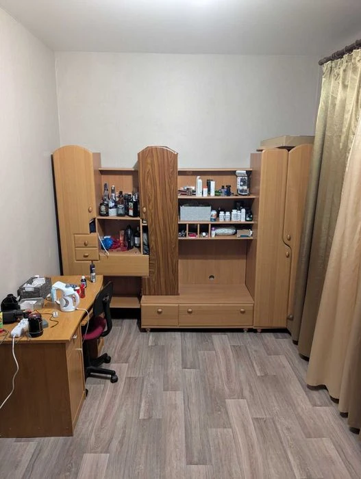 I am selling a 2-room apartment near the metro station "Tractor Plant".