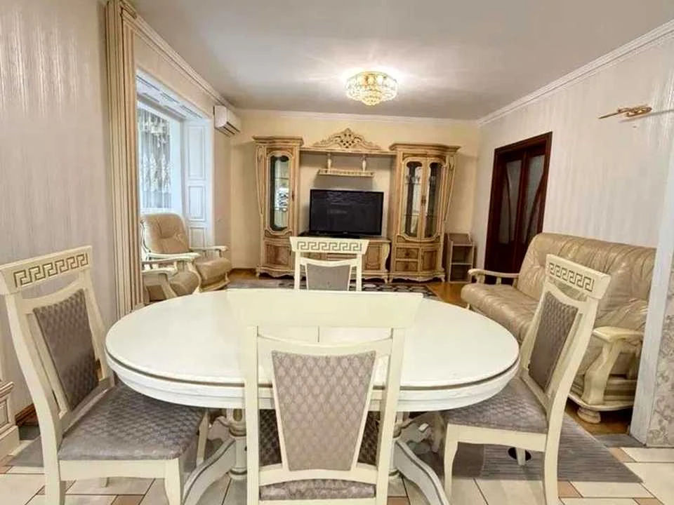 Квартира. Львів, Мазепи вул.