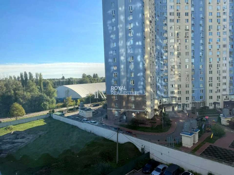 Квартира. Київ, Академіка Глушкова просп.