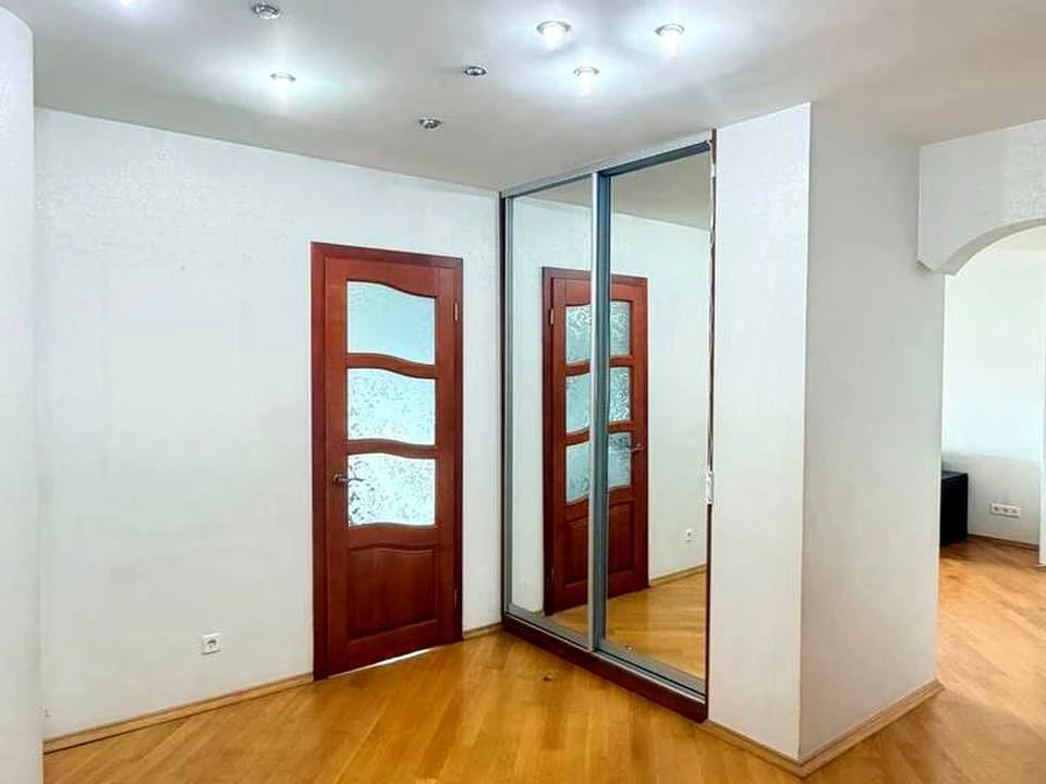 Квартира. Київ, В'ячеслава Чорновола вул.