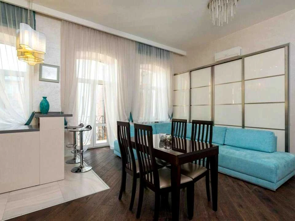 Квартира. Київ, Костянтинівська вул.