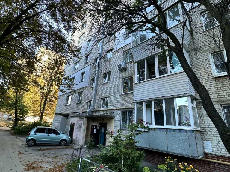 Квартира. Київ, Сергія Берегового вул.