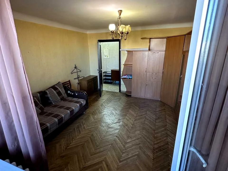 Квартира. Київ, Сергія Берегового вул.