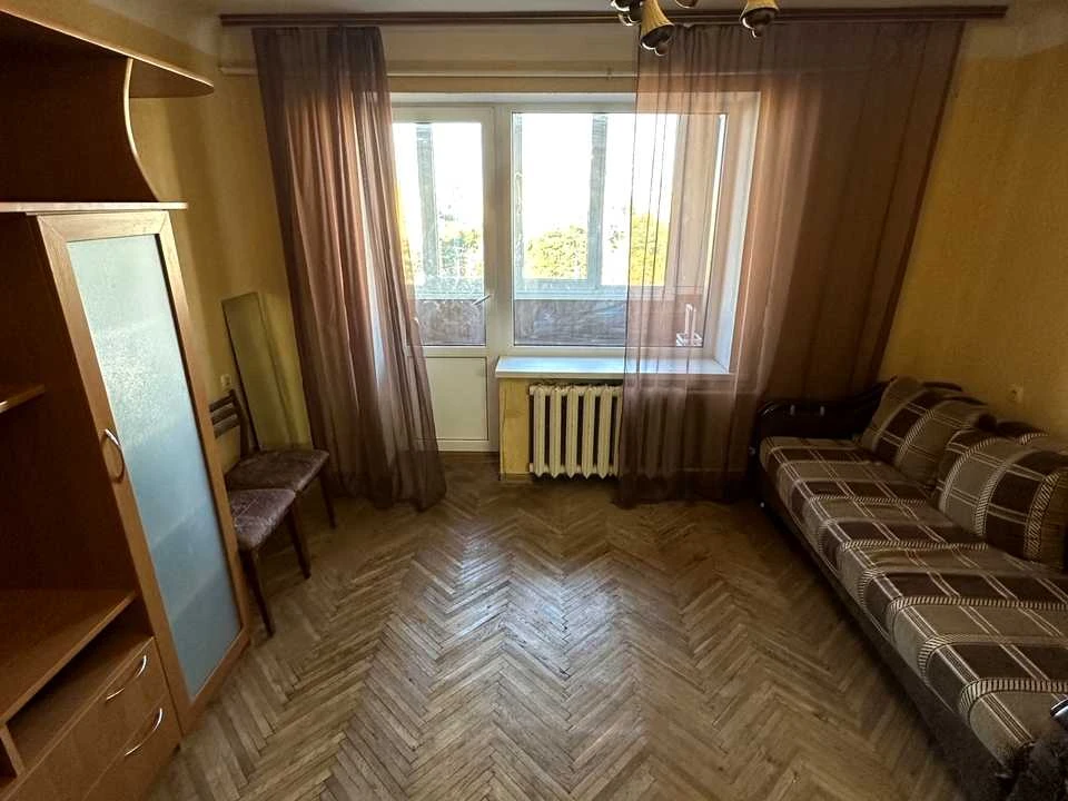Квартира. Київ, Сергія Берегового вул.