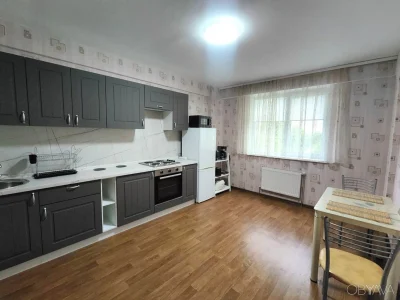 1-кімнатна, Михайла Максимовича вул. (Онуфрія Трутенка), Гол
