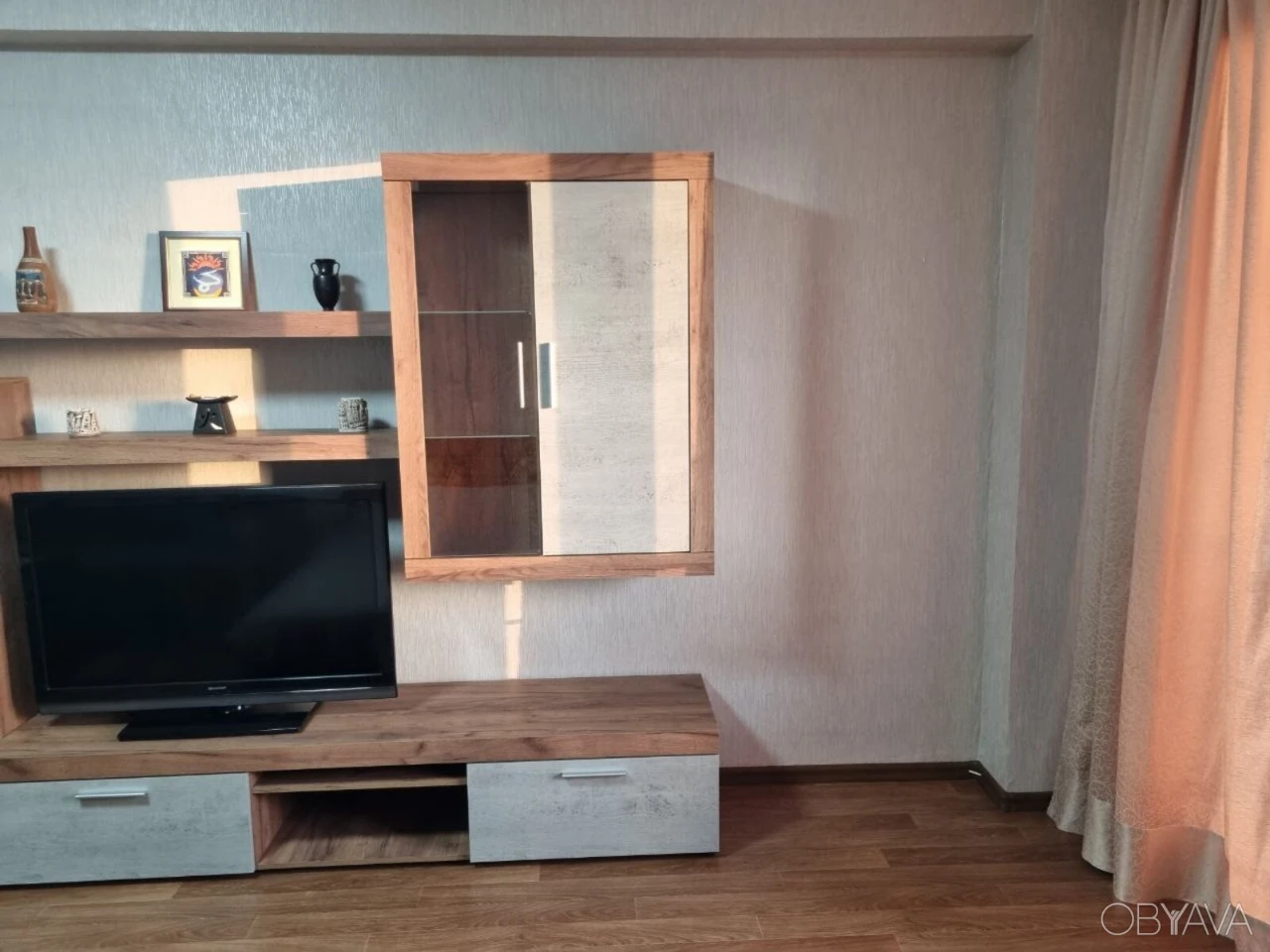 1-кімнатна, Михайла Максимовича вул. (Онуфрія Трутенка), Гол