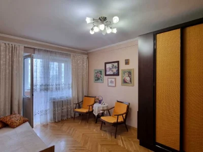 Квартира. Київ, Мілютенка вул.