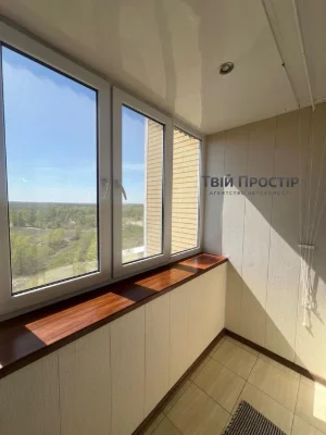 Sale of a three-room apartment without commission for the buyer