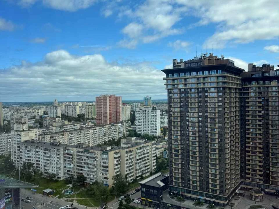 Квартира. Київ, Левка Лук'яненка вул.