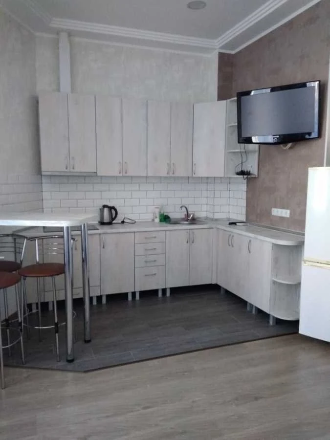 Оренда 1-кімнатної квартири 30 м², Світлицького вул., 35