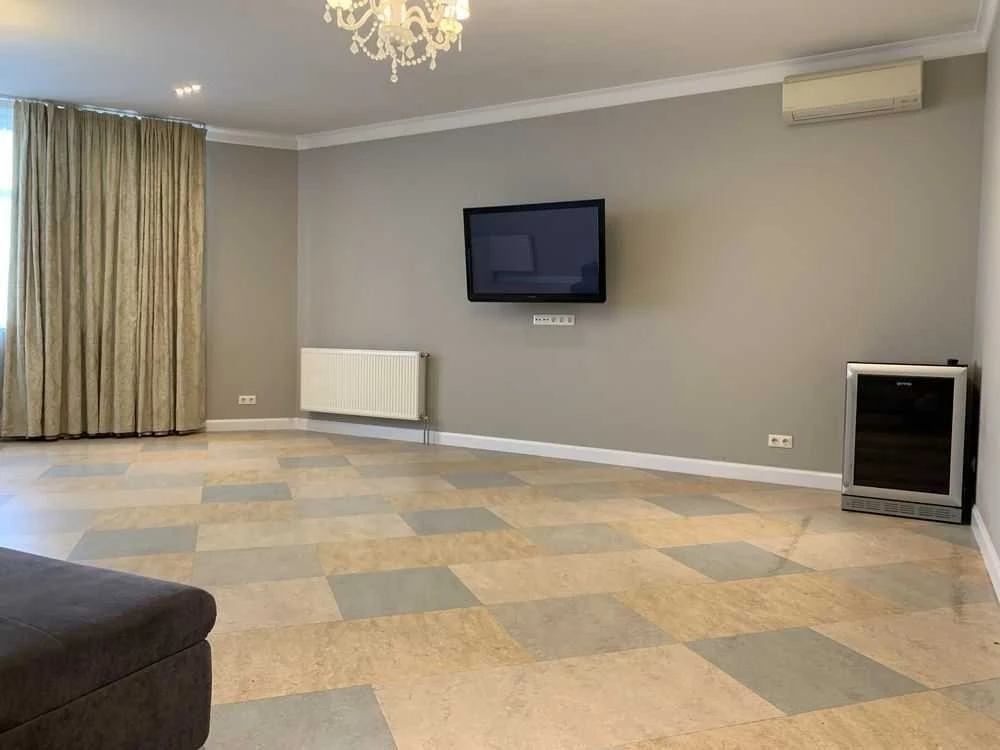 Оренда 3-кімнатної квартири 140 м², Юрія Клена вул., Іллєнка