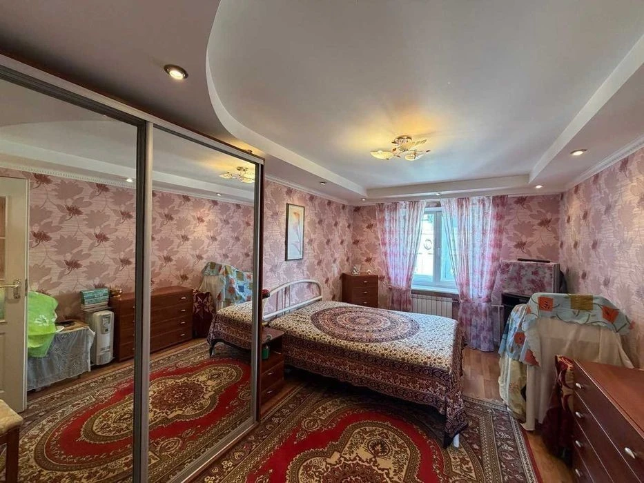 KPI 2 min. Bohdana Havrylyshyna St. (Vanda Vasilevska St.), bu.