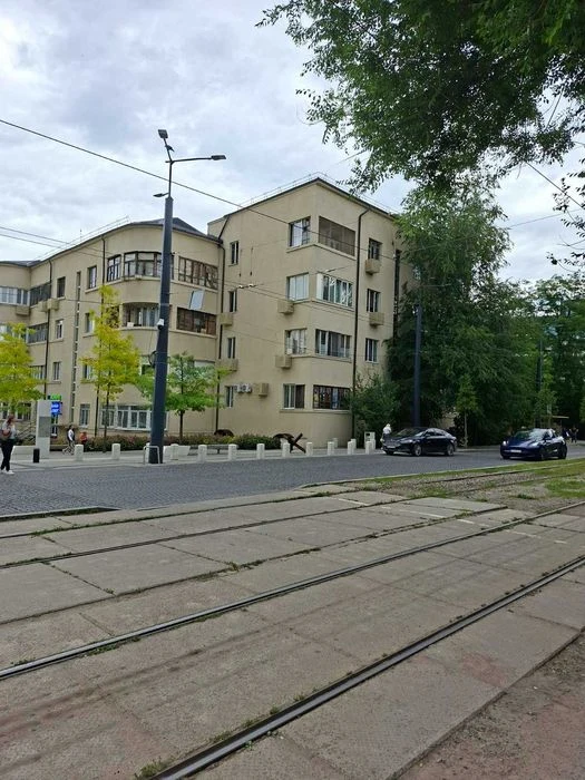 Продам 3-х комнатную квартиру ул. Ивана Акинфиева