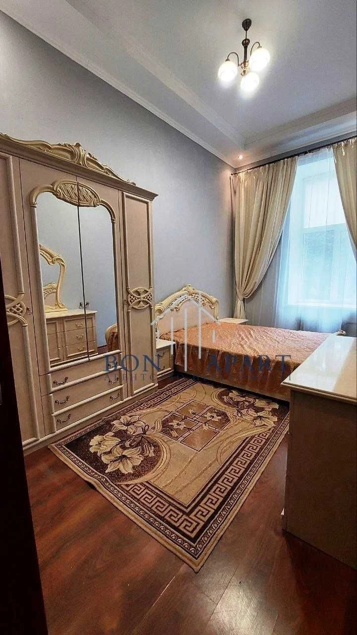 Оренда 2 к квартира, Майдан Незалежності, пров. Музейний