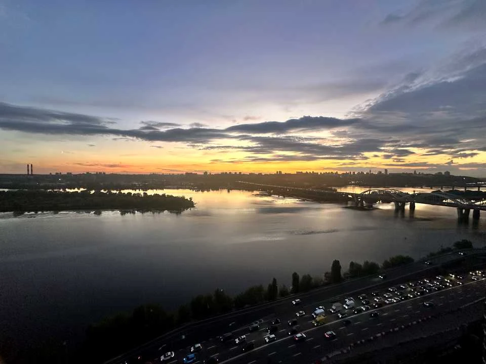 Квартира. Київ, Дніпровська набережна вул.