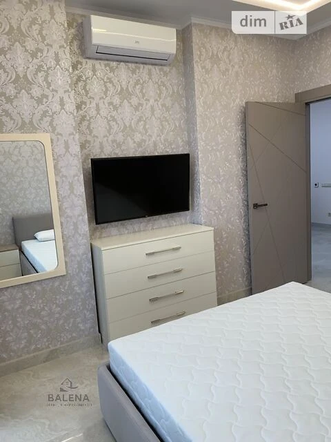 Довготривала оренда 1к квартири на вул. Саксаганського 37К •