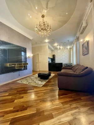 Без% Печерскі липки! Квартира-80 м2, парковка