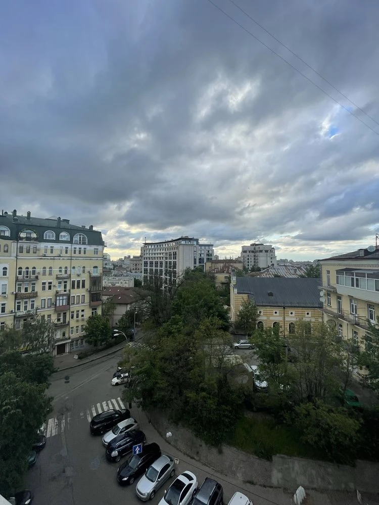 Без% Печерскі липки! Квартира-80 м2, парковка