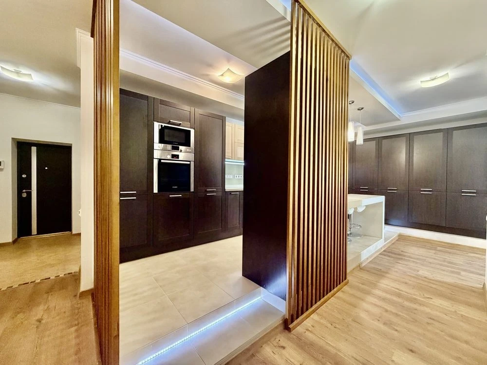 Без комісії Оренда 3-к квартири 140 м² у ЖК Carnegie Tower,