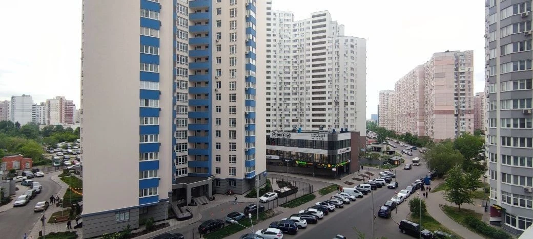 Аренда 1 комнатной квартиры улица Пчёлки 8, Метро Позняки