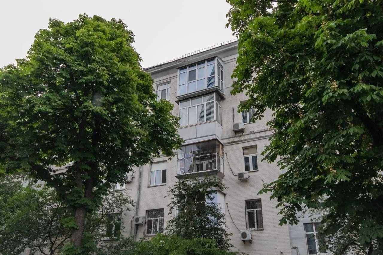 Здається в оренду 2-кімнатна квартира на Печерську, вул. Пав