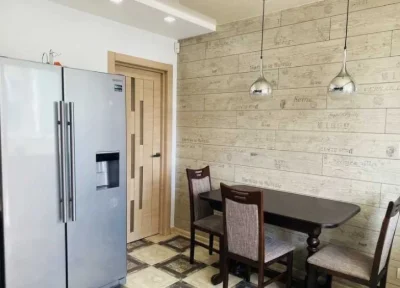 Продаж 2 кімн.квартири з ремонтом на Митниці
