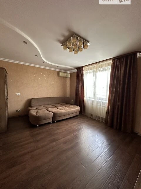 Довготривала оренда 2к квартири на вул. Академіка Булаховськ