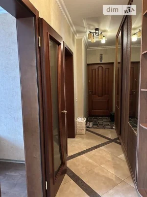 Довготривала оренда 2к квартири на вул. Академіка Булаховськ