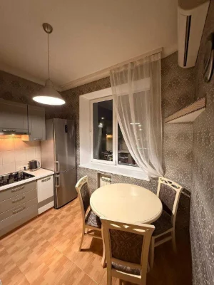 Простора 2к по бульв. Міхновського 7, м. Либідська (5хв), м.