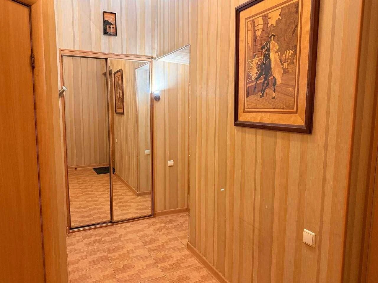 Простора 2к по бульв. Міхновського 7, м. Либідська (5хв), м.